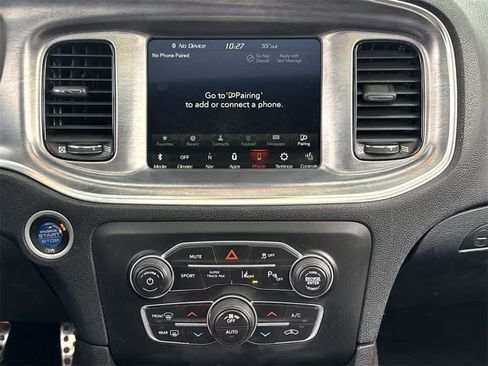 Used 2018 Dodge Charger R/T image 16