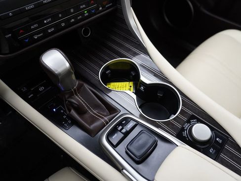 Used 2019 Lexus RX 450h AWD w/ Luxury Package image 19