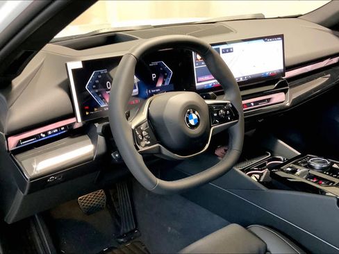 New 2026 BMW 530i xDrive 530i xDrive w/ Premium Package image 8