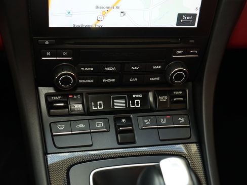 Used 2018 Porsche 911 Turbo image 12