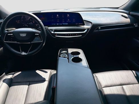 Used 2024 Cadillac Lyriq Sport RWD image 19