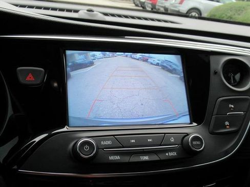Used 2020 Buick Envision Essence image 23