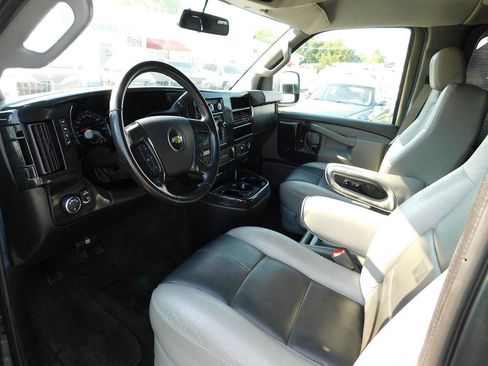Used 2018 Chevrolet Express 2500 w/ Enhanced Convenience Package RWD image 43