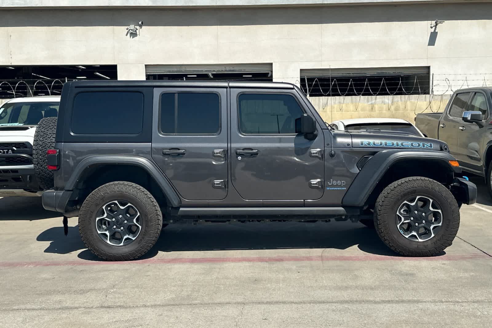Used 2023 Jeep Wrangler Unlimited Rubicon 4xe AWD/4WD image 9