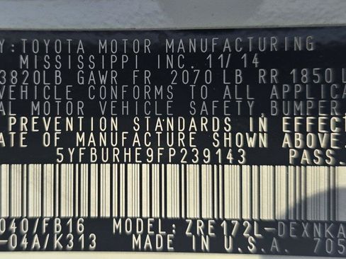Used 2015 Toyota Corolla LE FWD image 21