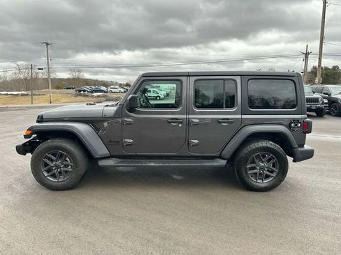 Used 2024 Jeep Wrangler Sport S image 2