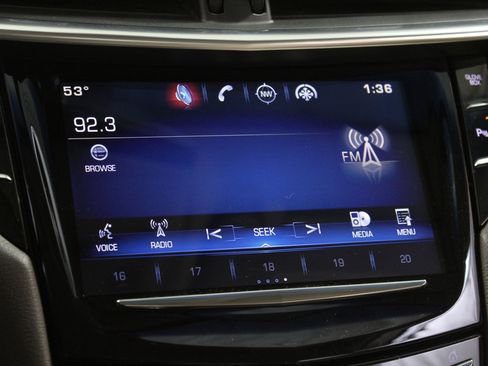 Used 2015 Cadillac XTS image 10