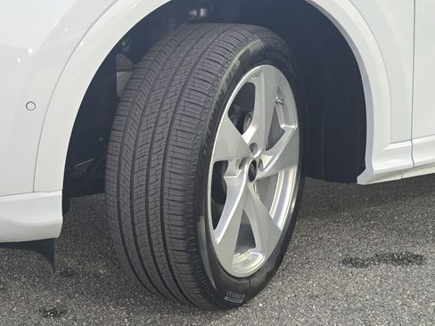 New 2025 Audi Q5 Prestige image 32