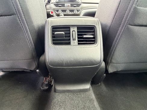Used 2018 Honda Accord EX image 31