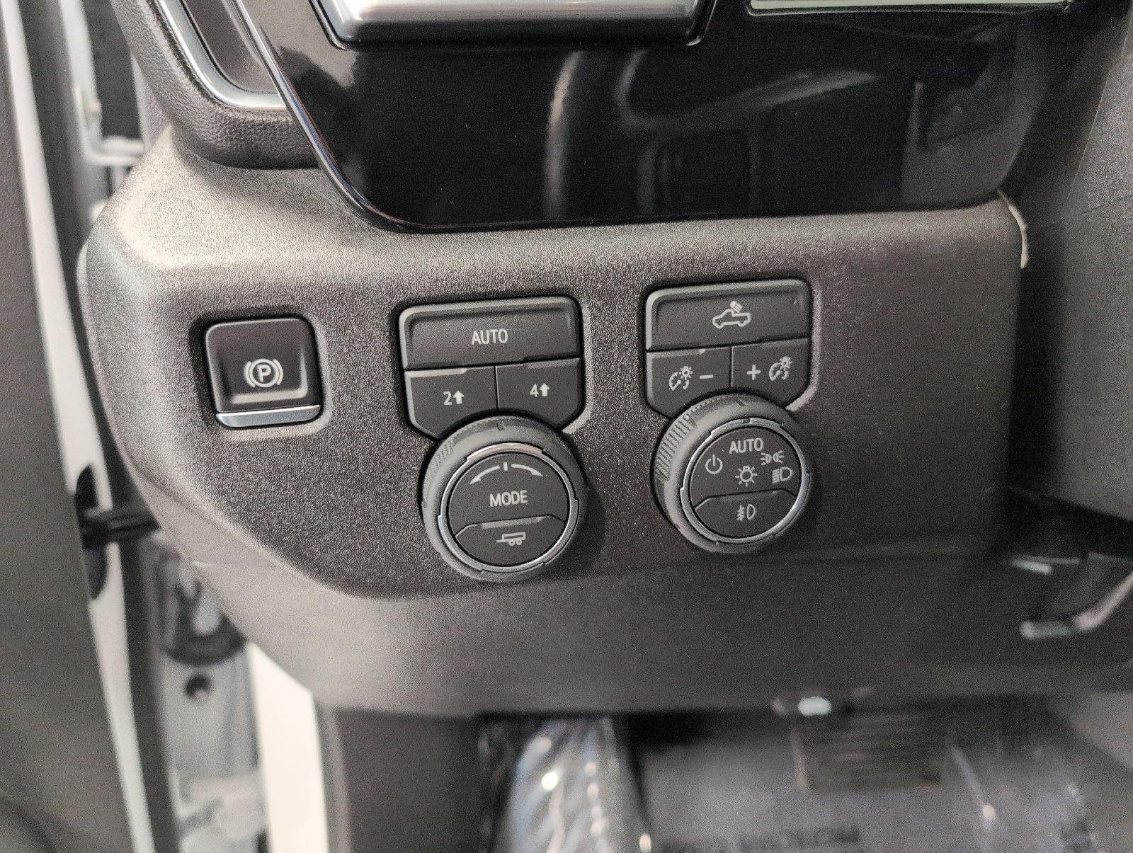 Certified 2026 Chevrolet Silverado 1500 RST w/ RST Select Package AWD/4WD image 10