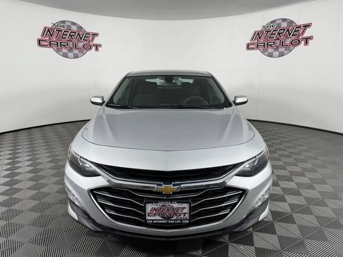 Used 2021 Chevrolet Malibu LT FWD image 2