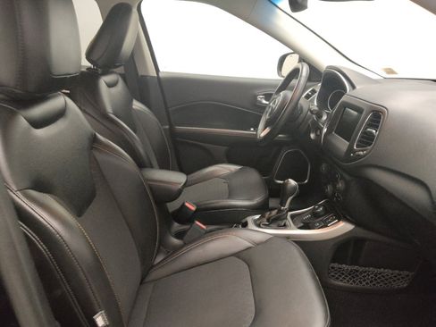 Used 2019 Jeep Compass Latitude w/ Popular Equipment Group image 21