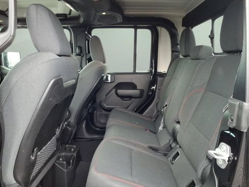 Used 2026 Jeep Gladiator Rubicon AWD/4WD image 7
