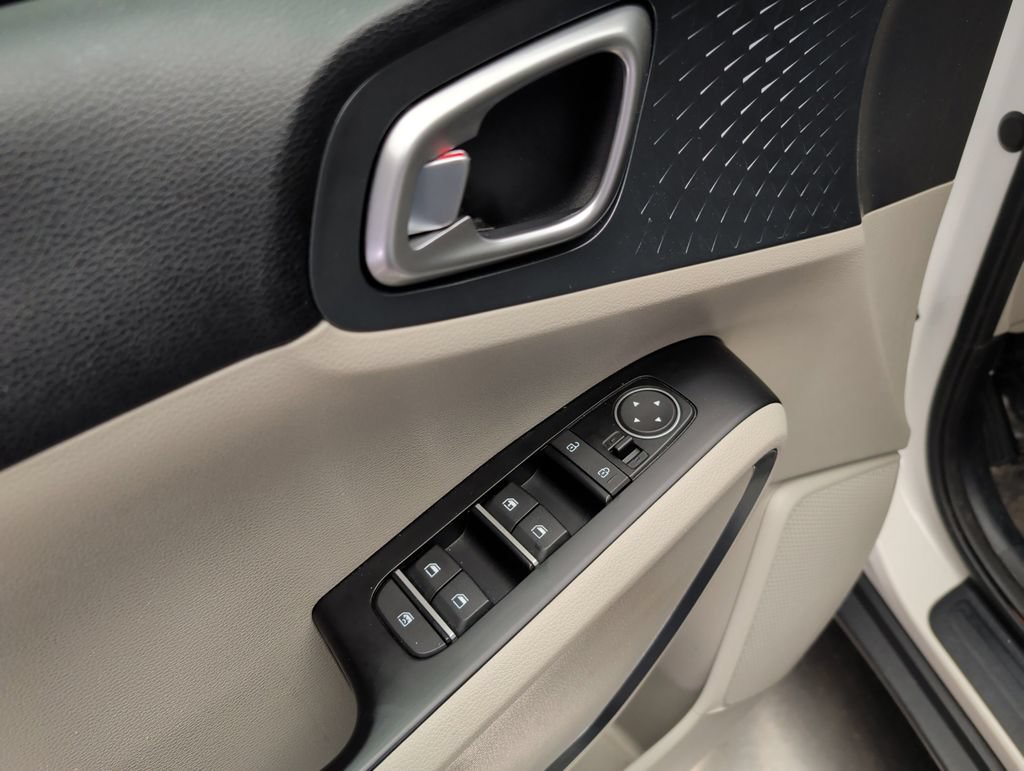 Used 2022 Kia Soul S FWD image 13