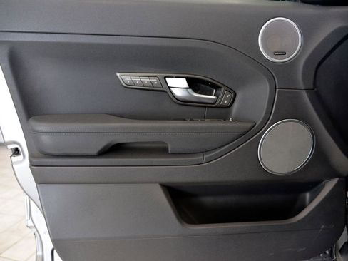 Used 2015 Land Rover Range Rover Evoque Pure image 14