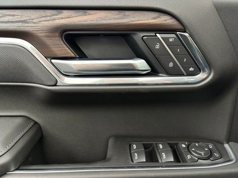 New 2026 GMC Sierra 1500 SLT w/ SLT Premium Package image 16