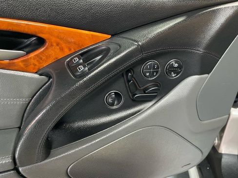 Used 2004 Mercedes-Benz SL 500 image 24