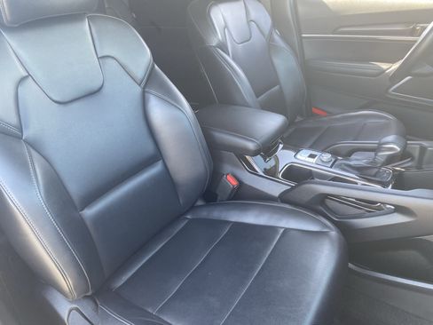 Certified 2024 Kia Telluride LX FWD image 9