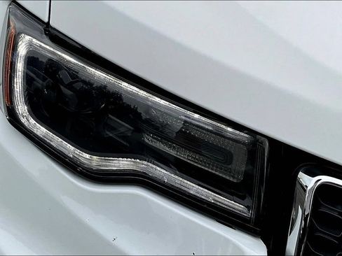 Used 2019 Jeep Grand Cherokee Limited w/ Luxury Group II AWD/4WD image 34