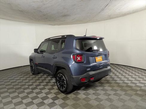 Certified 2023 Jeep Renegade Trailhawk w/ Trailhawk Elite Group AWD/4WD image 4
