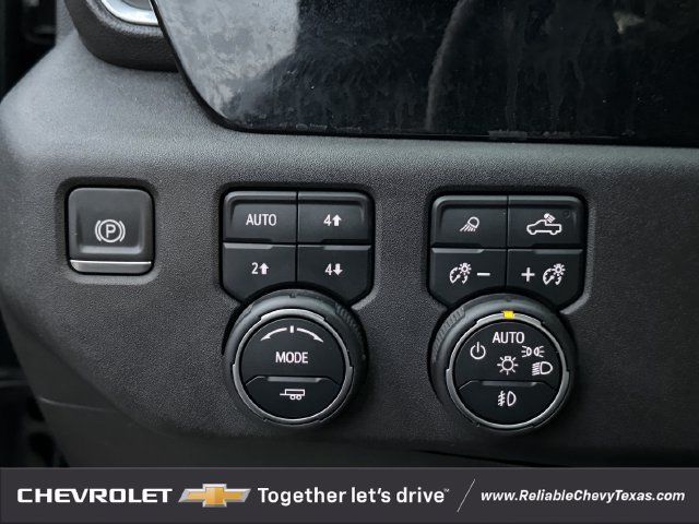 Used 2022 Chevrolet Silverado 1500 LTZ AWD/4WD image 27