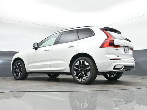 New 2026 Volvo XC60 B5 Plus w/ Protection Package Premier AWD/4WD image 43