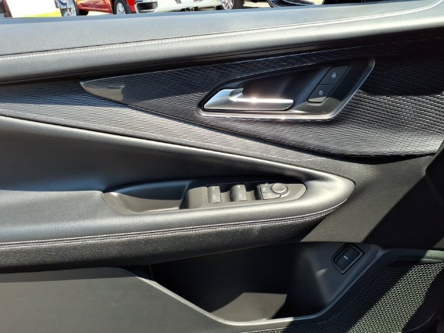 Used 2025 Chevrolet Blazer EV LT FWD image 16