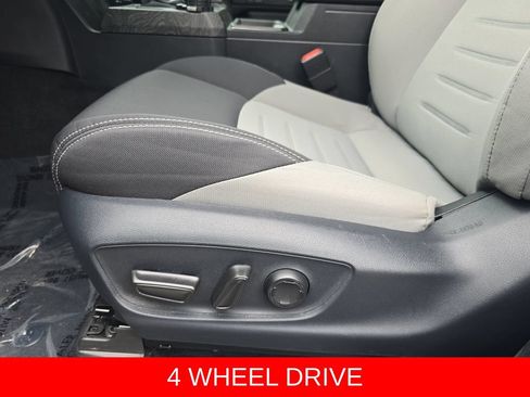 Used 2025 Toyota Tacoma TRD Off-Road w/ TRD Off Road Upgrade Package AWD/4WD image 27