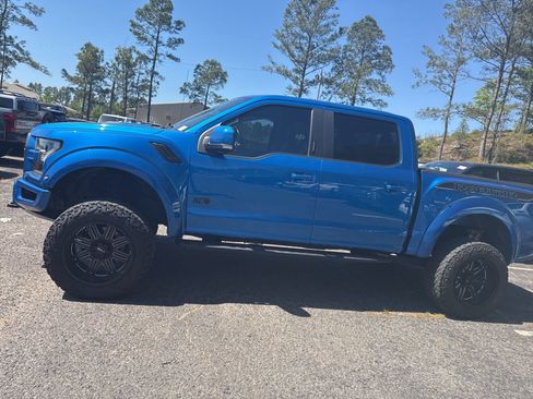 Used 2019 Ford F150 Raptor w/ Equipment Group 802A Luxury image 4