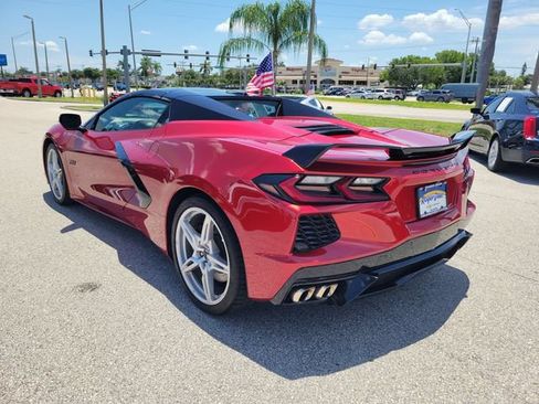 Used 2023 Chevrolet Corvette Stingray Premium Conv w/ Z51 Performance Package RWD image 3