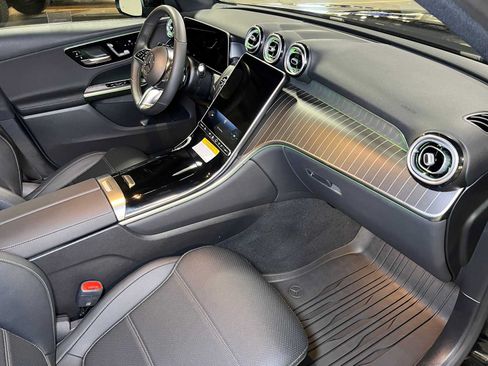 Used 2026 Mercedes-Benz GLC 300 4MATIC image 11