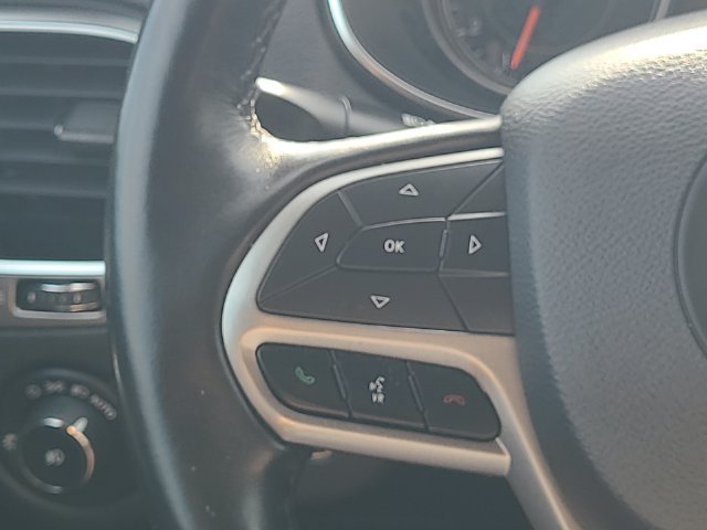 Used 2019 Jeep Cherokee Limited FWD image 17