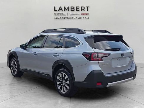 Used 2023 Subaru Outback Limited AWD/4WD image 3