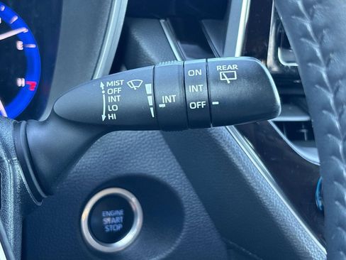 Used 2022 Toyota Corolla Cross XLE AWD/4WD image 27