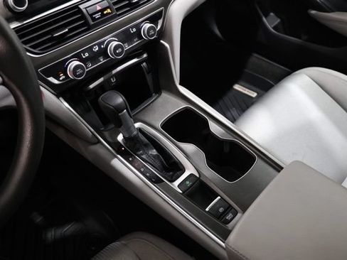 Used 2018 Honda Accord LX image 29