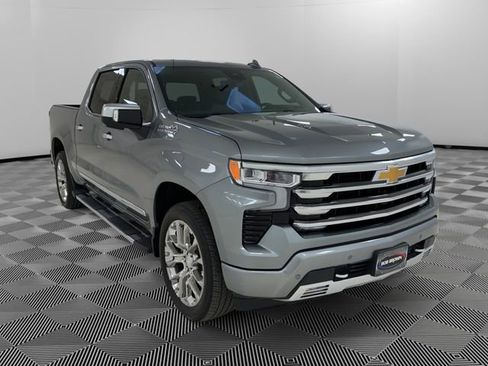 Certified 2025 Chevrolet Silverado 1500 High Country w/ High Country Premium Package AWD/4WD image 7