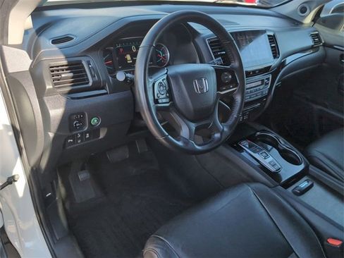 Used 2020 Honda Pilot Touring image 10