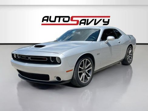 Used 2023 Dodge Challenger R/T RWD image 3