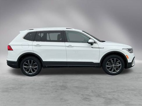 Certified 2022 Volkswagen Tiguan SE image 4