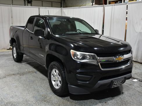Used 2019 Chevrolet Colorado W/T w/ WT Convenience Package image 3