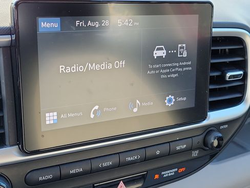 Used 2025 Hyundai Venue SEL FWD image 28