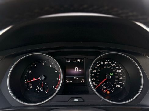 Used 2018 Volkswagen Tiguan SEL image 40