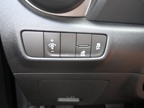 Used 2023 Hyundai Kona SE w/ Cargo Package FWD image 46