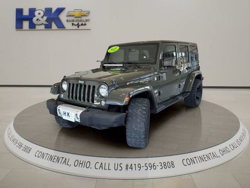 Used 2015 Jeep Wrangler Unlimited Sahara w/ Dual Top Group AWD/4WD image 3