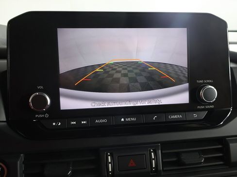 Used 2024 Nissan Pathfinder S image 40