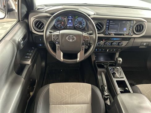 Used 2022 Toyota Tacoma TRD Sport image 22