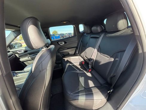 New 2026 Jeep Compass Latitude image 12