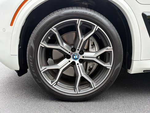 Used 2024 BMW X5 xDrive50e w/ M Sport Package AWD/4WD image 12