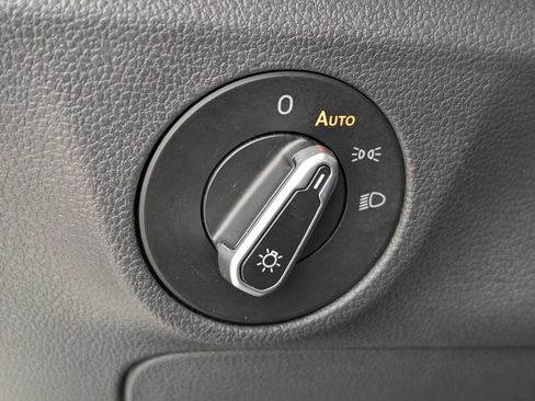 Used 2025 Volkswagen Jetta Sport FWD image 22