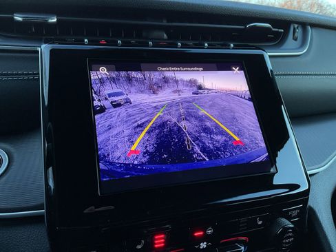 New 2025 Jeep Grand Cherokee Laredo X w/ Luxury Tech Group I image 25